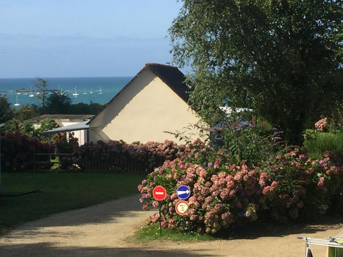 Les Hortensias Grande Tente Familiale Deux Chambres Et Sejour Vue Mer Sur Camping Nature Plestin-les-Grèves Εξωτερικό φωτογραφία