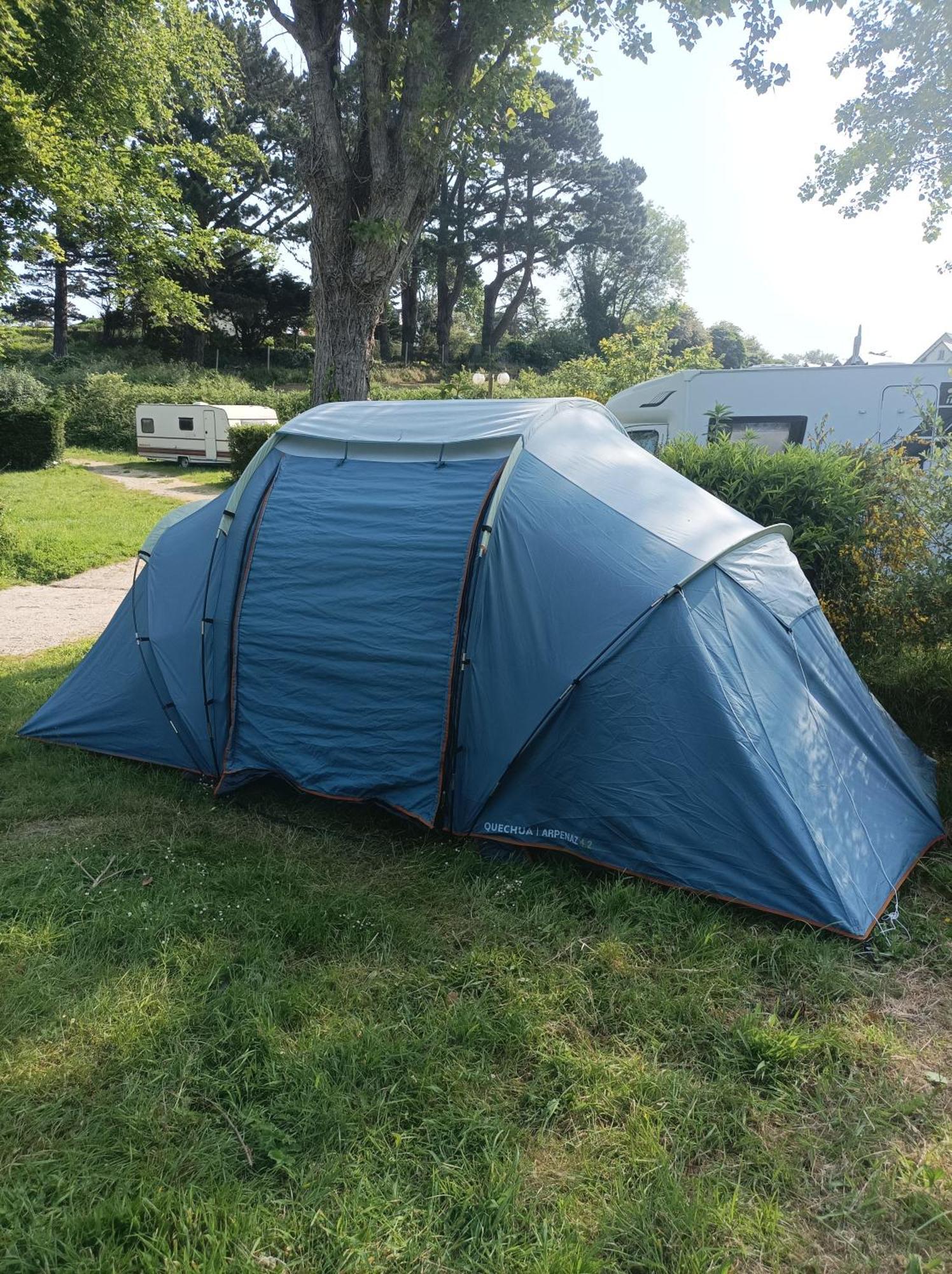 Les Hortensias Grande Tente Familiale Deux Chambres Et Sejour Vue Mer Sur Camping Nature Plestin-les-Grèves Δωμάτιο φωτογραφία